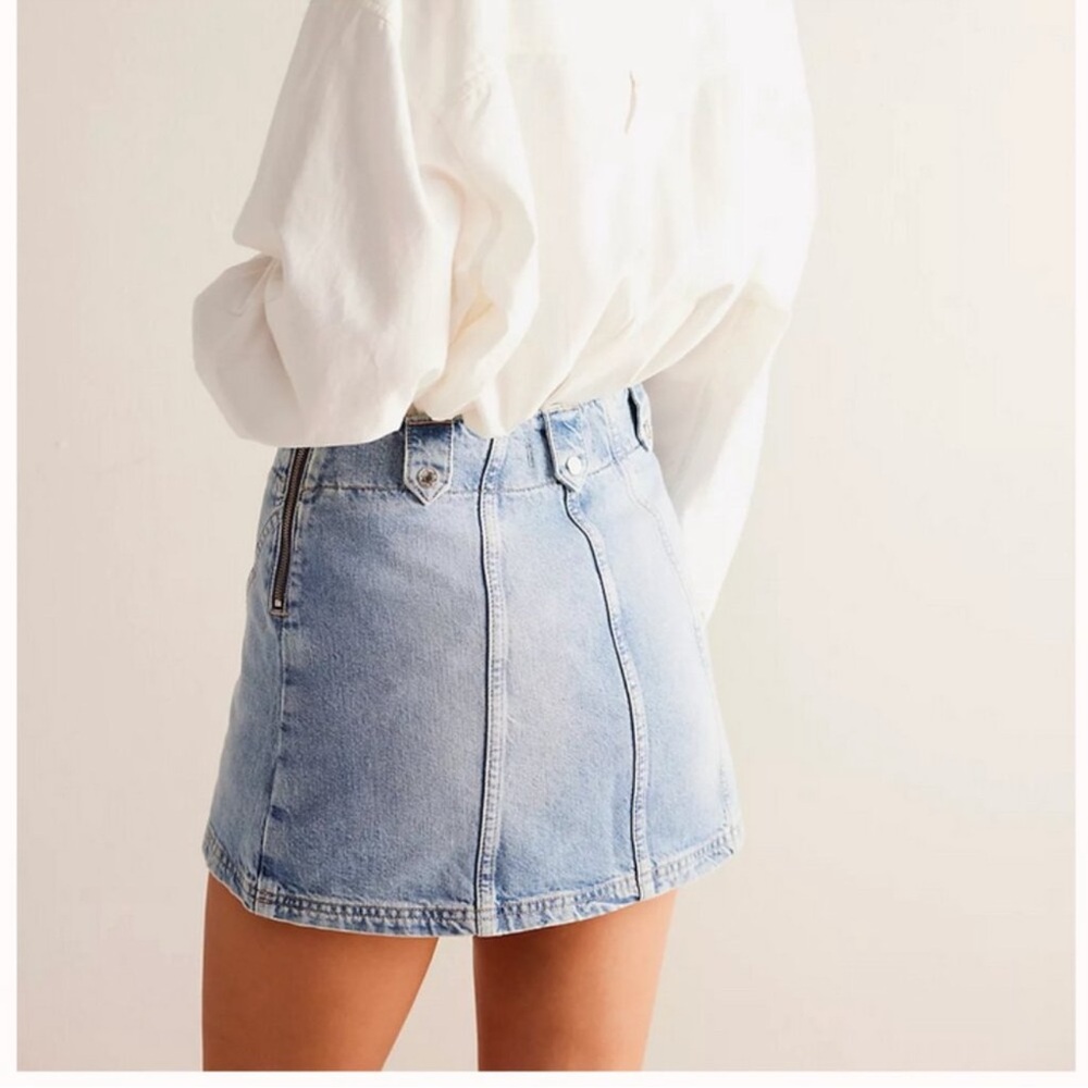 FREE PEOPLE We The Free Runaway Denim mini Skirt sz 32 - Picture 2 of 9